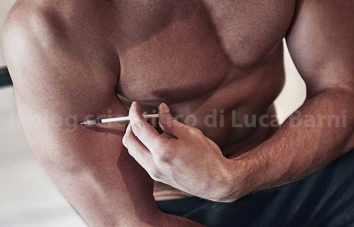 Prendi lezioni a casa su come allenarsi con steroidi
